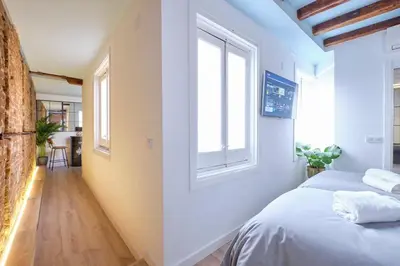Cama o camas de una habitación en ººººPY Historical CityCentre WiFi AC SmartTVºººº
