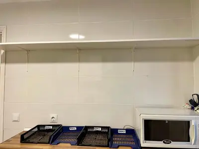 Una cocina o zona de cocina en Private Rooms Madrid Atocha