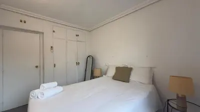 Cama o camas de una habitación en Centrally located and cosy in Madrid - Cava Baja