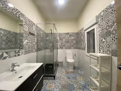 Un baño de El Jardín de Usera
