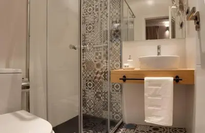 Un baño de SUITES YOU Platinum