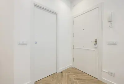 Plano de Urban Quiet in Madrid with Modern Comforts