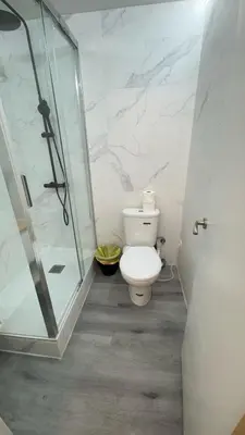 Un baño de JACUZZI ROOMS PUENTE De VALLECAS