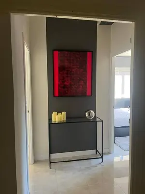 Una televisión o centro de entretenimiento en Habitación Oasis E centro de Madrid