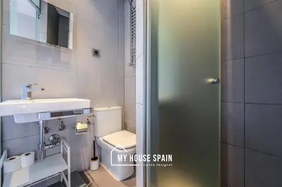 Un baño de MyHouseSpain - Luminoso piso con Terraza
