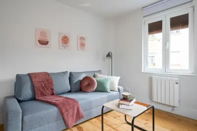 Zona de estar de Nice and bright apartment in Puerta del Ángel - Cabello