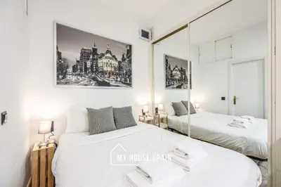 Cama o camas de una habitación en MyHouseSpain - Acogedor estudio en Madrid