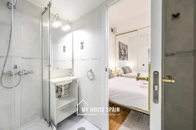 Un baño de MyHouseSpain - Acogedor estudio en Madrid