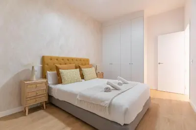 Cama o camas de una habitación en Renovated Modern -4 bedrooms 2baths-Salamanca