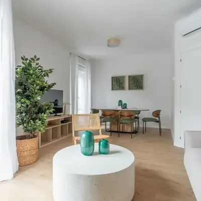 Stylish Central -4bedrooms 2bathrooms-Salamanca