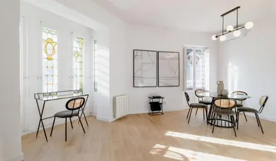 Plano de Modern and Bright - 3 Bedrooms 3 Bathrooms - Goya