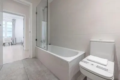 Un baño de Modern Refurbished - 3Bedrooms 2Bathrooms - Goya