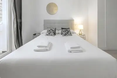 Cama o camas de una habitación en Modern Refurbished - 3Bedrooms 2Bathrooms - Goya