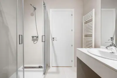 Un baño de Bright apartment-4Bedrooms 2Bathrooms - Goya