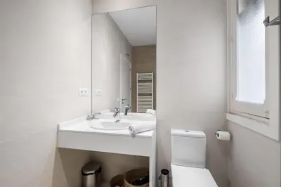 Un baño de Bright apartment-4Bedrooms 2Bathrooms - Goya