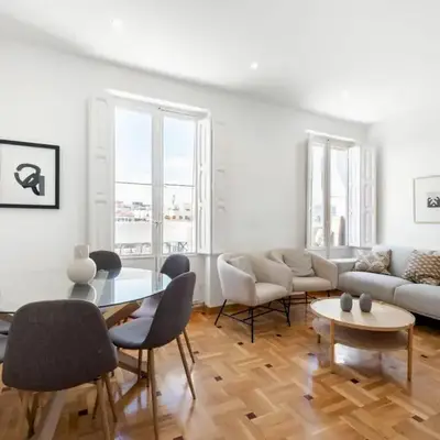 Bright apartment-4Bedrooms 2Bathrooms - Goya
