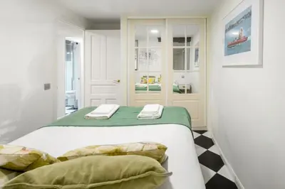 Cama o camas de una habitación en Modern and Bright -2 Bedrooms 1 Bathroom-Lavapies