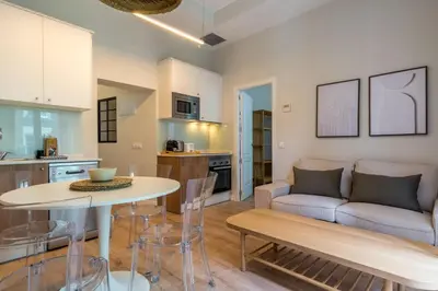Una cocina o zona de cocina en Bright Stylish - 2Bedrooms 1Bathroom - Sol