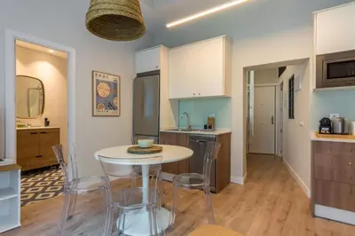 Una cocina o zona de cocina en Bright Stylish - 2Bedrooms 1Bathroom - Sol