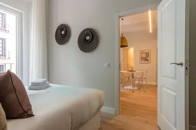 Cama o camas de una habitación en Bright Stylish - 2Bedrooms 1Bathroom - Sol