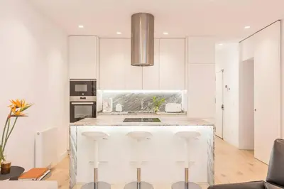 Una cocina o zona de cocina en Location-Comfort-Design-Quality