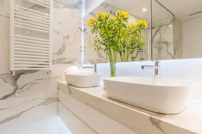 Un baño de Location-Comfort-Design-Quality