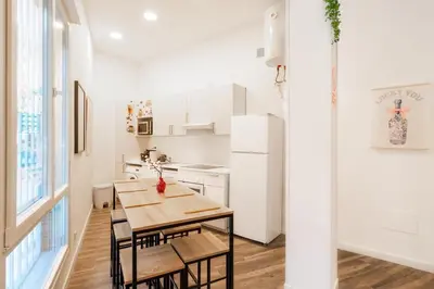 Una cocina o zona de cocina en The Silk Road Stay