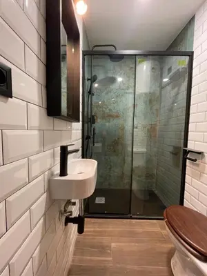 Un baño de Corazón de Malasaña