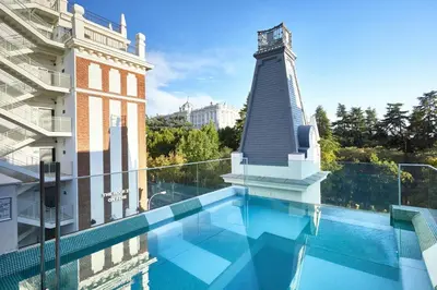 Piscina en o cerca de The Social Hub Madrid Extended Stay