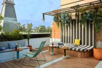 Un balcón o terraza de The Social Hub Madrid Extended Stay