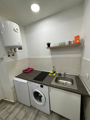 Una cocina o zona de cocina en VR20I Estudio Centro WIFI