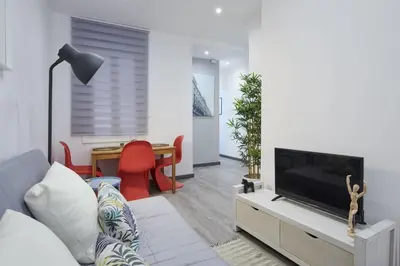 Una televisión o centro de entretenimiento en Estudio Retiro-Ibiza 0