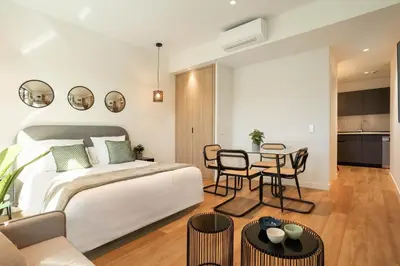 Cama o camas de una habitación en Catalina en Madrid