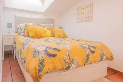 Cama o camas de una habitación en Central and bright temporal penthouse Madrid center MYR137C