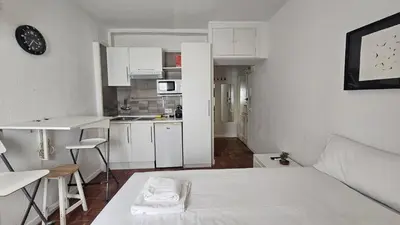 Una cocina o zona de cocina en Estudio en Gran Via centro