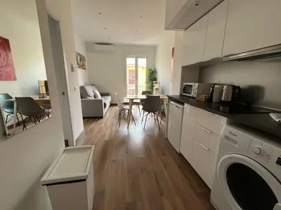 Una cocina o zona de cocina en Apartamento Retiro-Ibiza IV