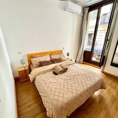 Madrid Room Sol Center