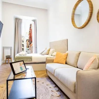 1- Premium Apartment in Puerta del Sol