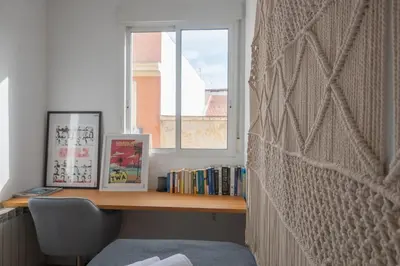 Biblioteca en el apartamento