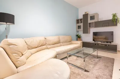 Plano de Exclusivo apartamento en el centro by beBalmy