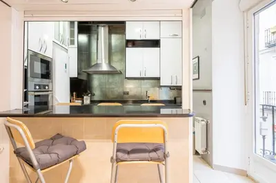 Plano de Exclusivo apartamento en el centro by beBalmy