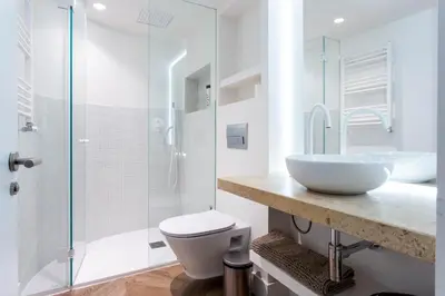 Un baño de 4- Hotel-style apartment in Puerta del Sol