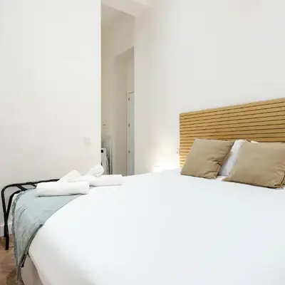 4- Hotel-style apartment in Puerta del Sol