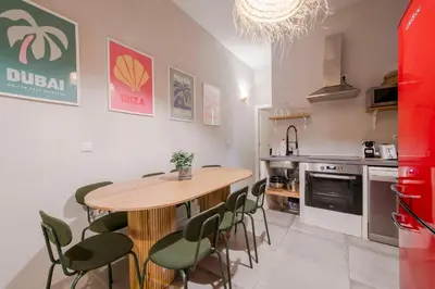 Una cocina o zona de cocina en Rustic Cool Interior Design en Plaza España al pie de Gran Vía