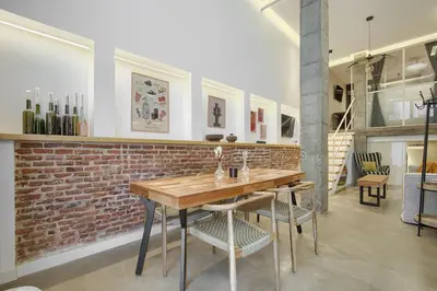 Plano de Beautiful apartment in the center surrounded by parks
