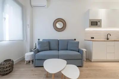 Una cocina o zona de cocina en Acogedor Apartamento en Azca QA