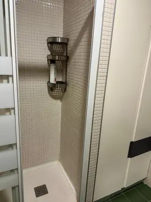 Un baño de Suite Madrid (B4)