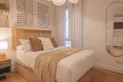 Cama o camas de una habitación en Temporary central apartment in the Retiro Temporal IBI385A