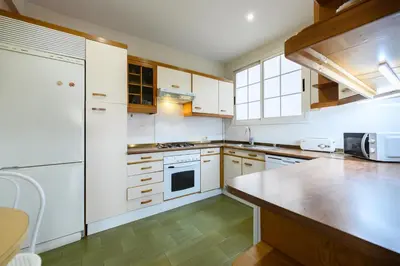 Una cocina o zona de cocina en temporary apartment in the Salamanca neighborhood AAM242