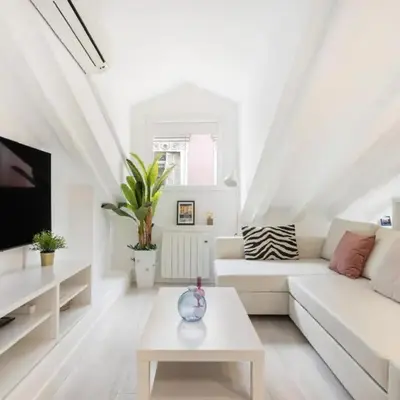 Charming Apartment in Heart of Madrid